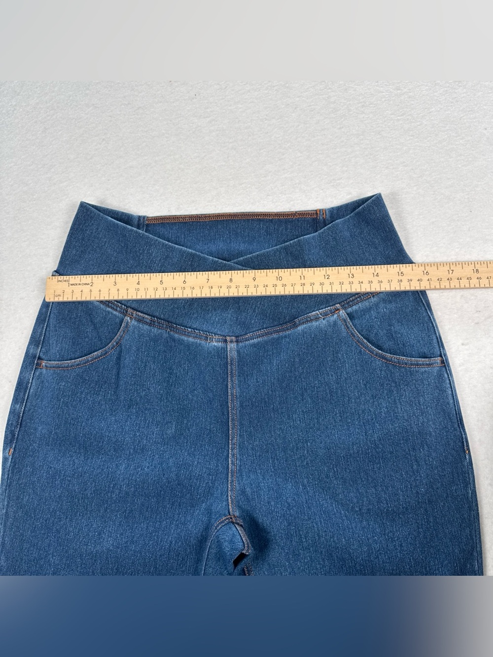 Halara Flex High Waisted Crossover Flare Jeans Womens Large Pockets Soft Stretch - Picture 12 of 13